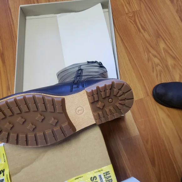 Timberland Black and Brown Winter Boots - Picture 10 of 10